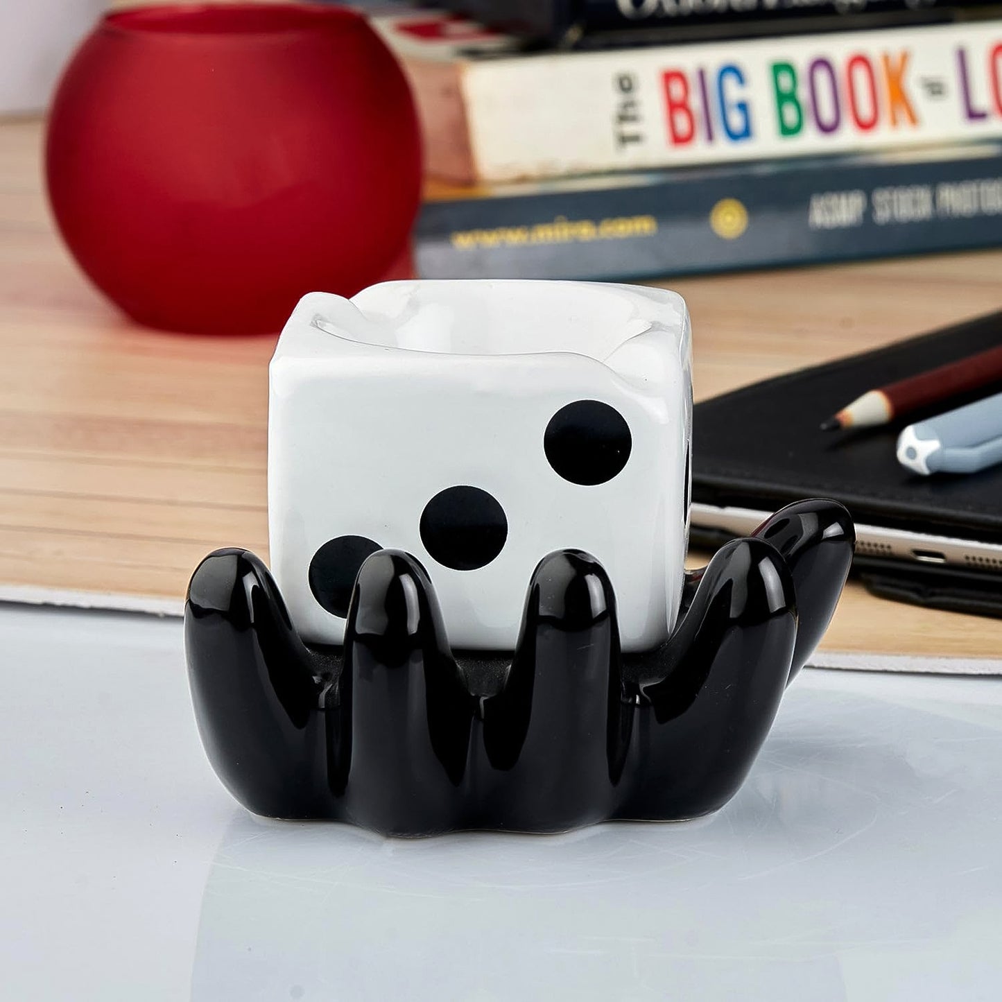 Ceramic Ashtray - Unique And Colourful Smoking Accessory With Retro Vibes - Funky Decor For Smokers And Collectors